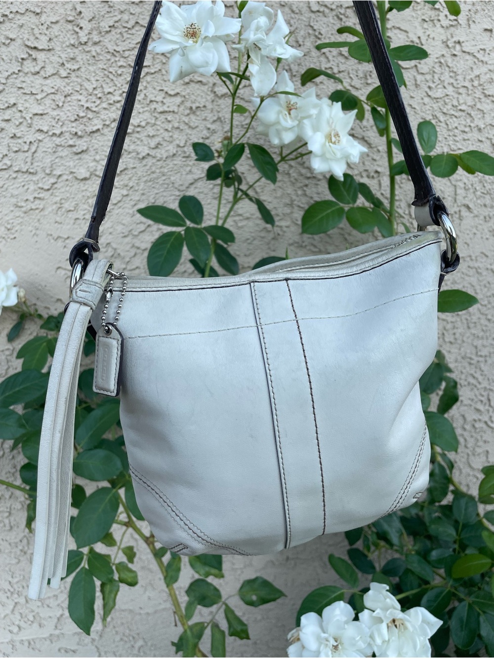 Coach Off White Leather Crossbody Bag Brown Two Tone Tassel Adjustable Strap